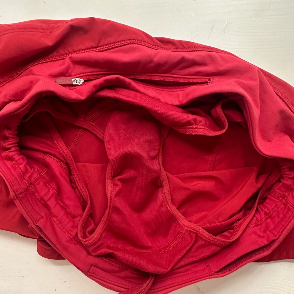lululemon athletica Red Athletic Shorts speed ups size 6 2.5 inch - Picture 4 of 4